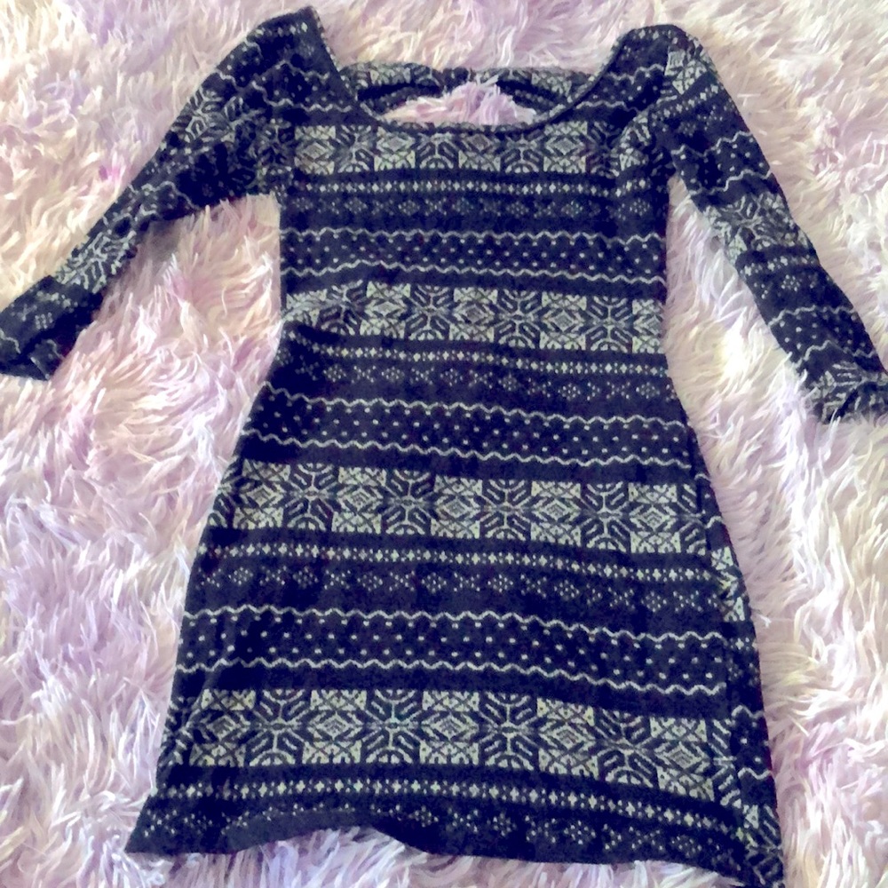 Charlotte Russe sweater shirt. Very form fitting size XS
